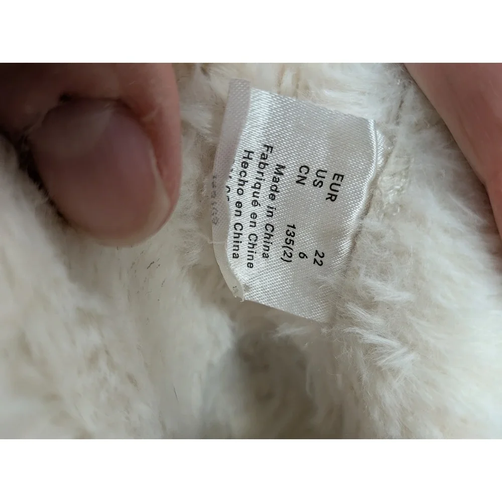 HM Toddler White Faux Fur Snow Boots Gold Metallic Lace Zip Size 6 US 22 EUR